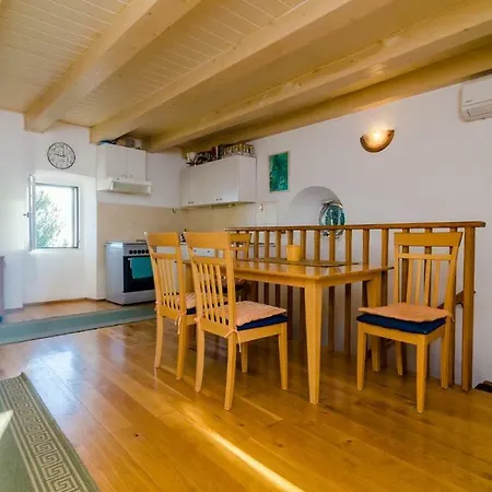 Apartment Apartman Marela *